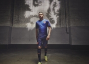 PG电子APP-英格拉姆爆发撕裂防线，开拓者节奏掌控令骑士窒息