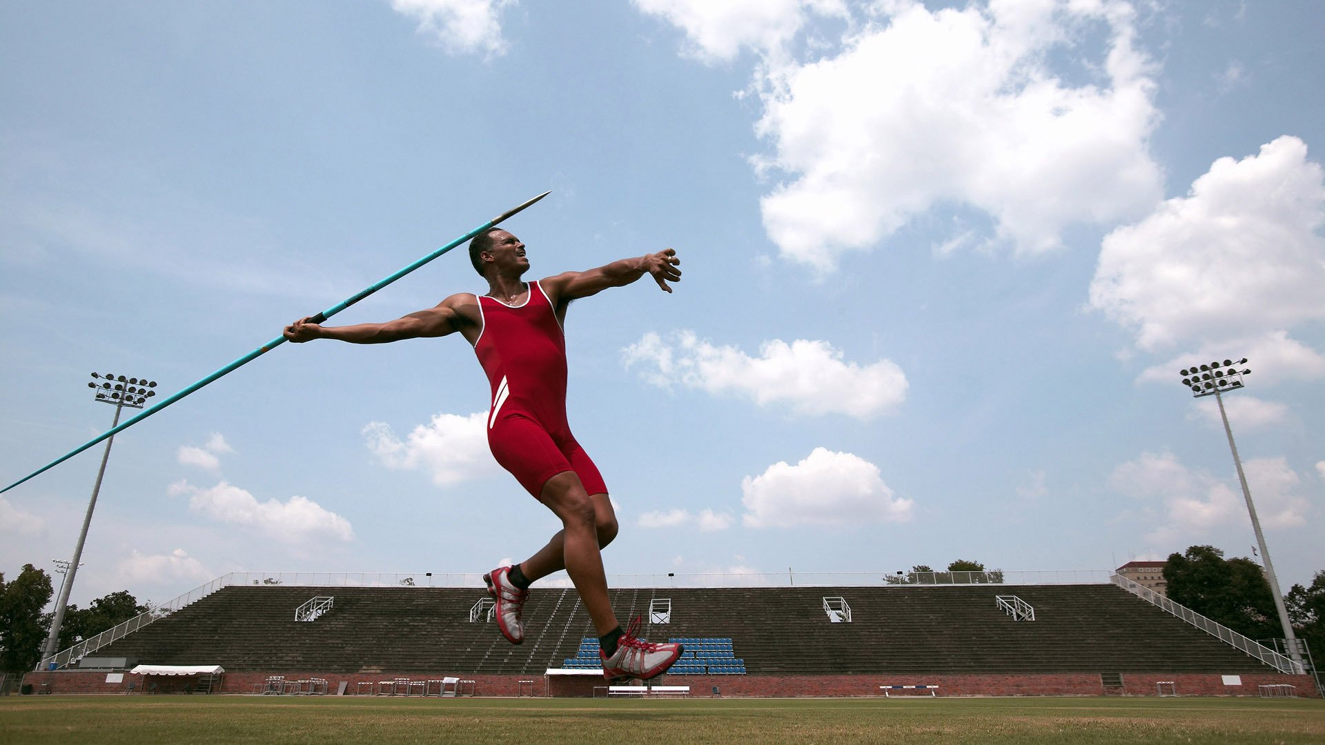 当玫瑰花园遇见东方明珠，一场跨越现实的篮球狂想